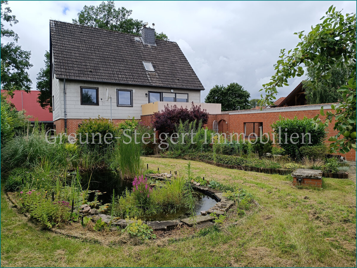 Mehrfamilienhaus zum Kauf 469.000 € 9 Zimmer 241 m²<br/>Wohnfläche 1.063 m²<br/>Grundstück Kaltenweide Langenhagen / Kaltenweide 30855