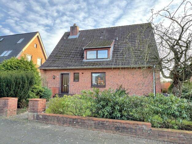 Einfamilienhaus zum Kauf 235.000 € 7 Zimmer 145,3 m² 678 m² Grundstück Itzehoe 25524