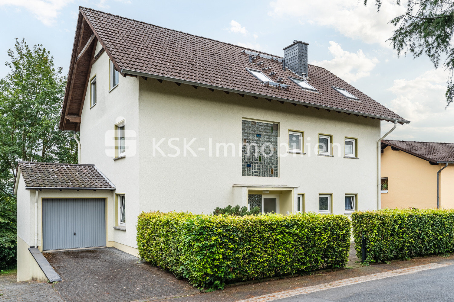 Mehrfamilienhaus zum Kauf als Kapitalanlage geeignet 699.000 € 9 Zimmer 269 m²<br/>Wohnfläche 682 m²<br/>Grundstück Wahllokal 210 Siegburg / Kaldauen 53721