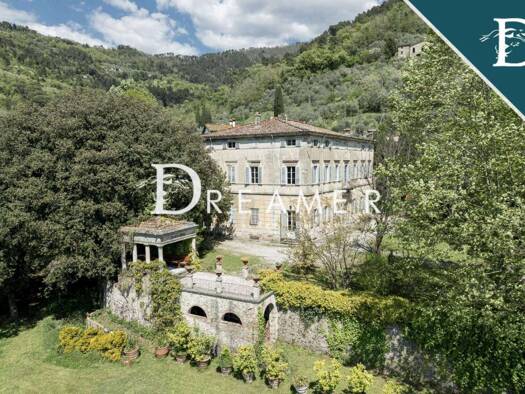 Villa zum Kauf 2.704.478 € 10 Zimmer 1.383 m² Lucca 55100