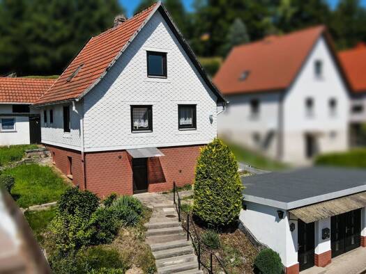 Einfamilienhaus zum Kauf 110.000 € 4 Zimmer 91 m² 875 m² Grundstück Benshausen Zella-Mehlis 98544