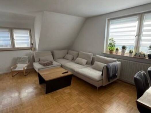 Wohnung zur Miete 850 € 2,5 Zimmer 72 m² frei ab sofort Oberstenfeld 71720