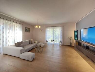 Wohnung zur Miete 845 € 3 Zimmer 99 m² 1. Geschoss frei ab 01.07.2025 Neustadt Neustadt bei Coburg 96465