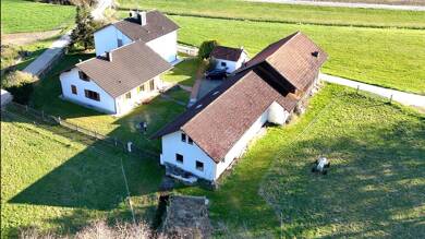 Bauernhaus zum Kauf 749.000 € 9 Zimmer 240 m² 11.333 m² Grundstück frei ab sofort Sommerau Gerzen 84175