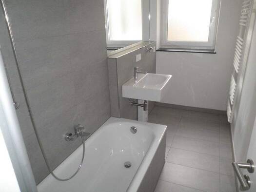 Wohnung zur Miete 829 € 3 Zimmer 85,4 m² 6. Geschoss frei ab 01.04.2026 Heinrich-Hertz-Str. 15 Bruck Erlangen 91058