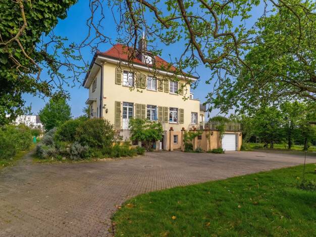 Einfamilienhaus zum Kauf 1.750.000 € 10 Zimmer 233,4 m² 2.898 m² Grundstück Lampertheim Lampertheim 68623
