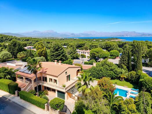 Villa zum Kauf 1.100.000 € 10 Zimmer 350 m² 1.380 m² Grundstück Alcudia 07400