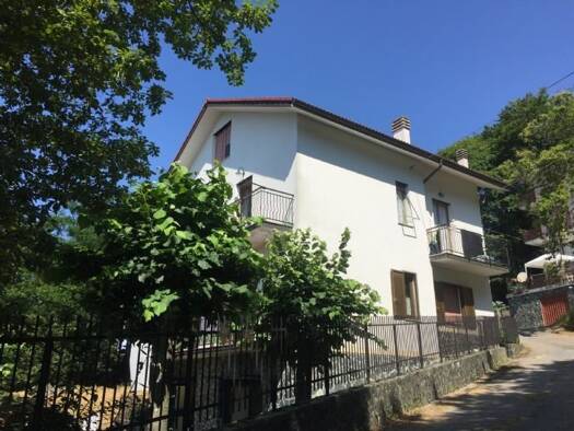 Studio zum Kauf 50.000 € 5 Zimmer 87 m² 1. Geschoss frei ab sofort Urbe Savona 17048