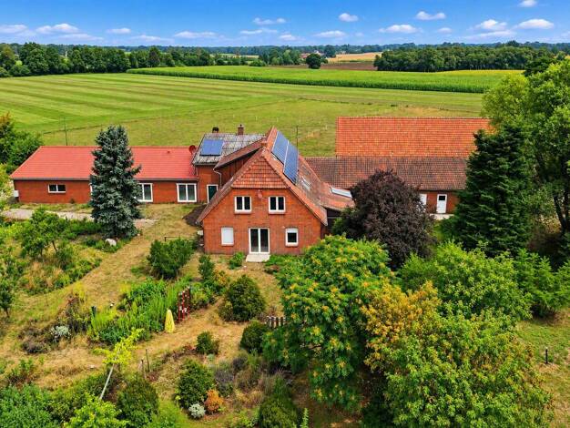 Haus zum Kauf provisionsfrei 475.000 € 11 Zimmer 378 m² 6.400 m² Grundstück Ströhen Wagenfeld 49419