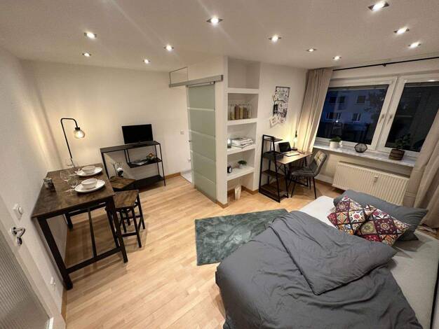 WG-Zimmer zur Miete Wohnen auf Zeit 1.120 € 26 m² 1. Geschoss frei ab 16.01.2026 Leonhard-Frank-Straße 7 Schwabing-West München 80796