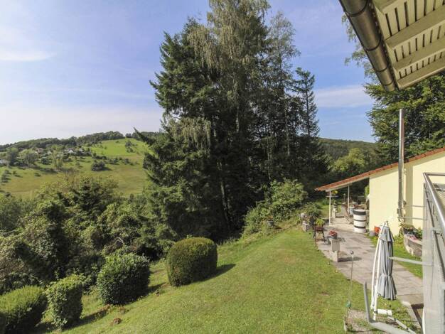 Villa zum Kauf 7 Zimmer 350 m² 5.000 m² Grundstück Spiegelberg 71579