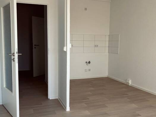 Studio zur Miete 230 € 1 Zimmer 31,3 m² 3. Geschoss Warschauer Straße 10 Berliner Platz Erfurt 99089