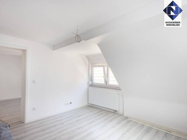 Wohnung zum Kauf 240.000 € 3 Zimmer 59 m² Dachgeschoss, 2. Geschoss Mitte - West Kirchheim unter Teck 73230