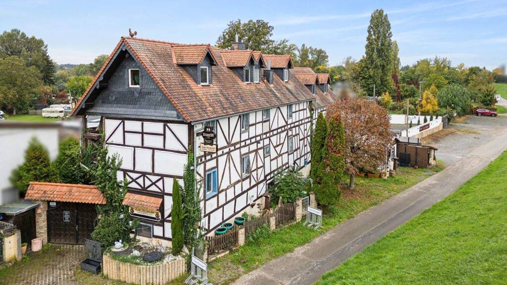 Haus zum Kauf 997.000 € 15 Zimmer 276 m² 2.040 m² Grundstück Ginsheim-Gustavsburg 65462