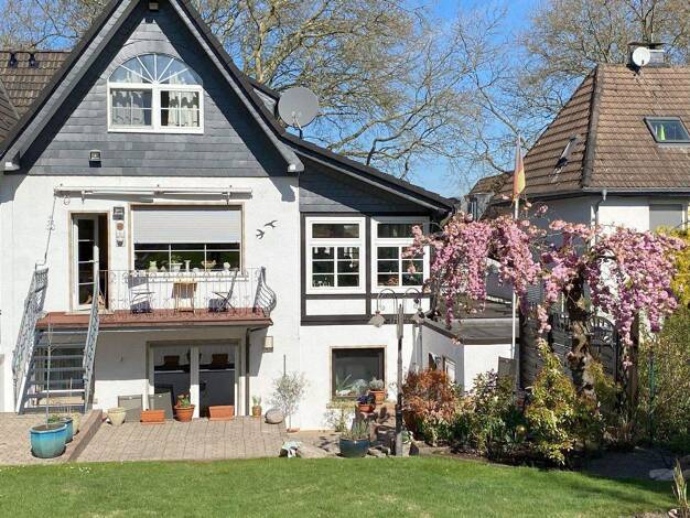 Doppelhaushälfte zum Kauf provisionsfrei 670.000 € 6 Zimmer 215 m² 597 m² Grundstück Kupferdreh Essen 45257