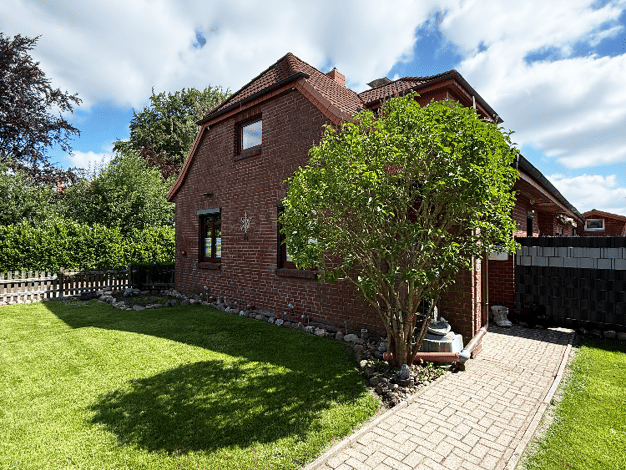Mehrfamilienhaus zum Kauf 299.500 € 7 Zimmer 234 m² 1.376 m² Grundstück Osterndorf Beverstedt 27616