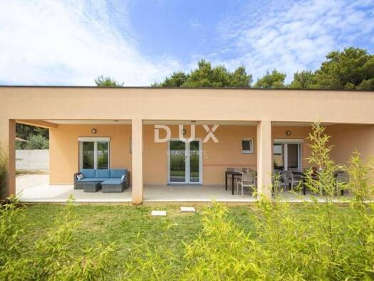 Haus zur Miete 5.000 € 9 Zimmer 282 m² Medulin
