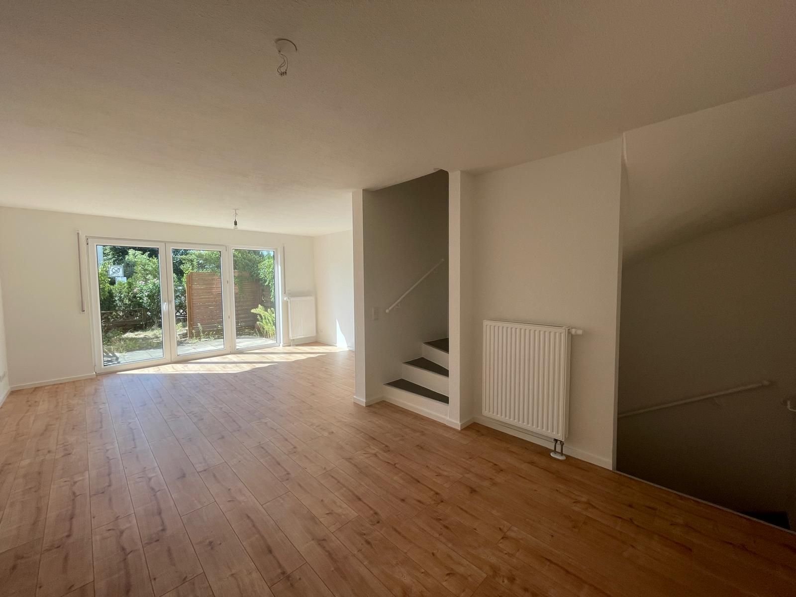 Reihenmittelhaus zur Miete 1.650 € 6 Zimmer 114 m²<br/>Wohnfläche ab sofort<br/>Verfügbarkeit An der Post 9 Weinböhla 01689