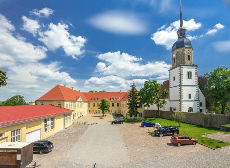 Maisonette zum Kauf provisionsfrei 399.000 € 4 Zimmer 118,4 m²<br/>Wohnfläche 1.<br/>Geschoss ab sofort<br/>Verfügbarkeit Kirchstraße 8 Miltitz Klipphausen 01665