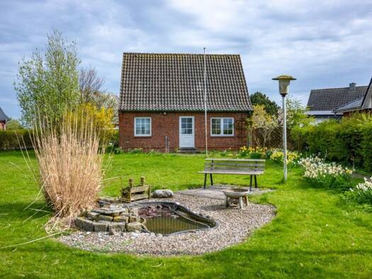 Einfamilienhaus zum Kauf 320.000 € 4 Zimmer 90 m² 868 m² Grundstück frei ab sofort Pellworm 25849