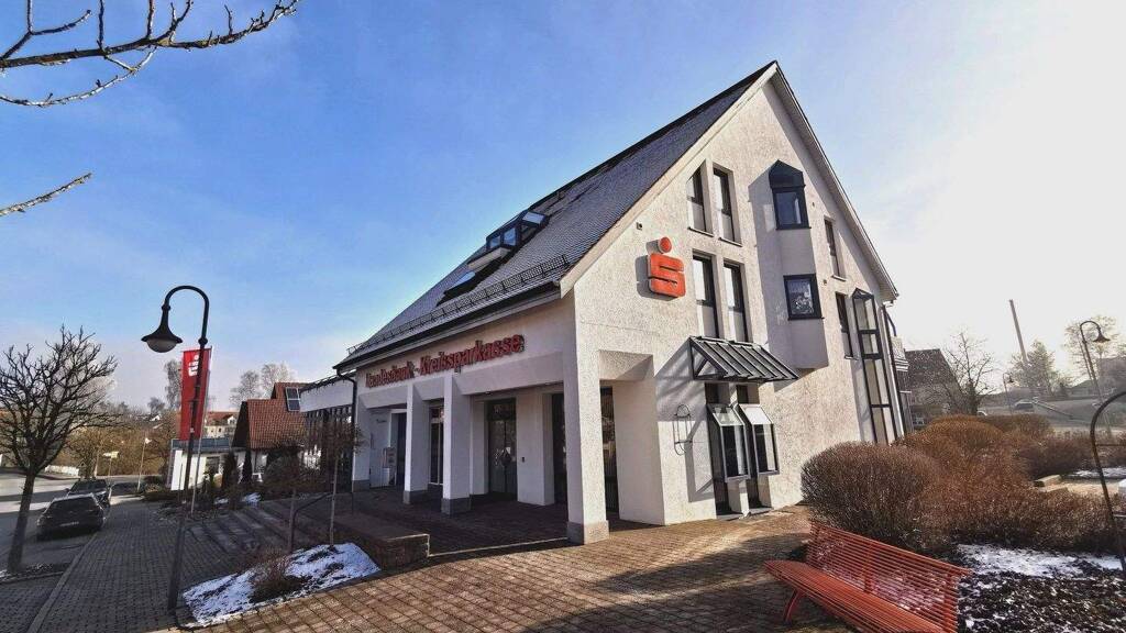 Wohnung zur Miete 864 € 4 Zimmer 101,6 m² 2. Geschoss frei ab sofort Ortsbereich Ostrach 88356