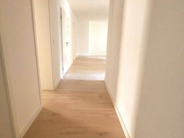 Wohnung zur Miete 649 € 4 Zimmer 87,9 m² EG Bernburger Straße 16 Innenstadt Dessau-Roßlau 06842