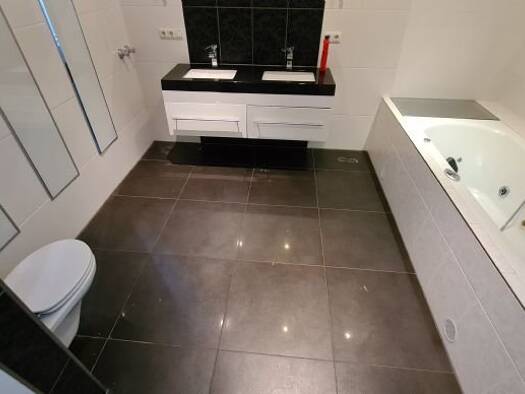 Haus zur Miete 6.500 € 15 Zimmer 470 m² 919 m² Grundstück frei ab sofort Am Niddatal 3 Hausen Frankfurt am Main 60488