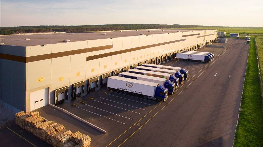 Lagerhalle zur Miete - Erstbezug provisionsfrei 5,25 € 43.307 m² Lagerfläche teilbar ab 11.154 m² Theeßen Möckern b Burg b Magdeburg 39291