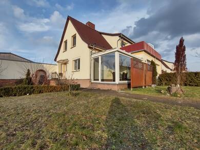 Doppelhaushälfte zum Kauf 5 Zimmer 160 m² 586 m² Grundstück frei ab sofort Parchim Parchim 19370