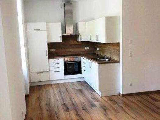 Studio zur Miete 700 € 1 Zimmer 43 m² 1. Geschoss Grombühl Würzburg 97080