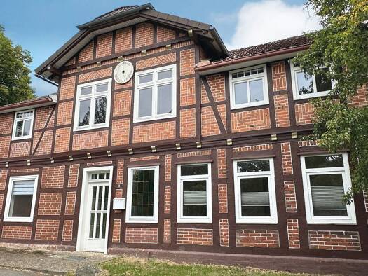 Haus zum Kauf 199.000 € 9 Zimmer 230 m² 3.146 m² Grundstück Bergen Bergen 29303