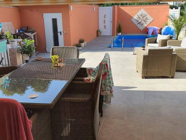 Reihenmittelhaus zum Kauf provisionsfrei 599.000 € 5 Zimmer 130 m² 249 m² Grundstück Mengen Schallstadt 79227