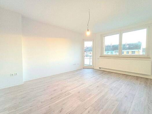 Wohnung zur Miete 899 € 4 Zimmer 87,9 m² frei ab sofort Leibnizstraße 4a Innenstadt Minden 32425