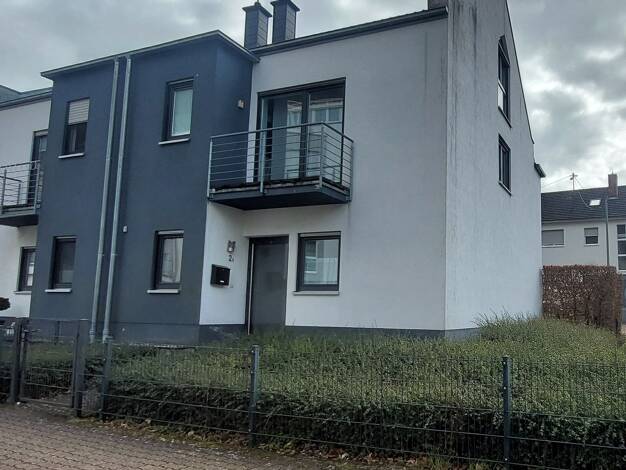 Doppelhaushälfte zur Miete 980 € 5 Zimmer 122 m² 200 m² Grundstück Merzig 66663