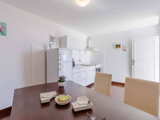 Haus zum Kauf 350.000 € 4 Zimmer 300 m² 300 m² Grundstück Omiš