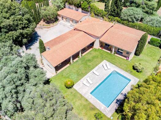 Einfamilienhaus zum Kauf 2.680.000 € 254,5 m² 2.001 m² Grundstück Plage et Ecarts CASSIS 14700