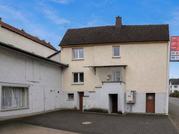Einfamilienhaus zum Kauf 79.000 € 4 Zimmer 100 m² 319 m² Grundstück frei ab sofort Weinbach Weinbach 35796