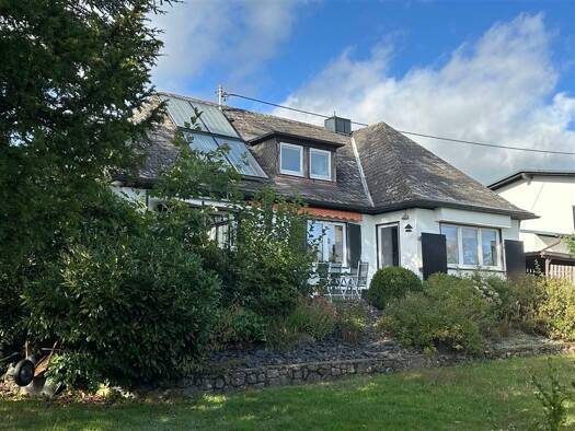 Einfamilienhaus zum Kauf 345.000 € 5 Zimmer 190 m² 1.700 m² Grundstück Rennerod Rennerod , Westerw 56477