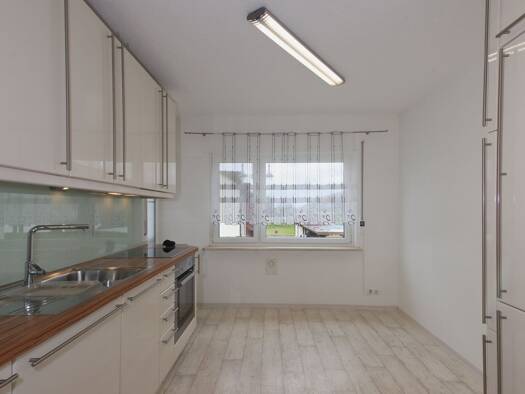 Wohnung zum Kauf 299.000 € 5 Zimmer 92,4 m² Geschoss 1/4 frei ab sofort Wyhlen Grenzach-Wyhlen 79639