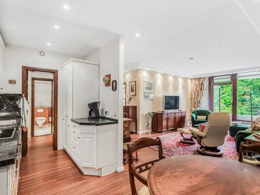 Wohnung zum Kauf 360.000 € 2 Zimmer 67 m² 2. Geschoss frei ab sofort Kiel 24105