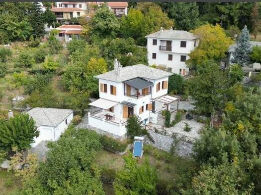 Haus zum Kauf 750.000 € 240 m² 2.200 m² Grundstück ?????? 37010