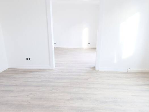 Wohnung zur Miete 875 € 2 Zimmer 76 m² 3. Geschoss frei ab 01.10.2026 Bahnhofstr. Po 17 Porz Porz 51143