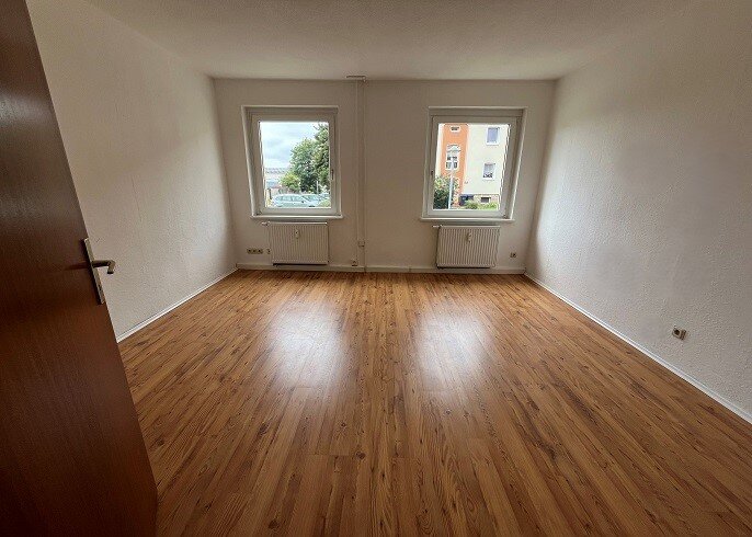 Wohnung zur Miete 297 € 2 Zimmer 51,1 m²<br/>Wohnfläche EG<br/>Geschoss Innsbrucker Straße 29 Oschersleben Oschersleben 39387