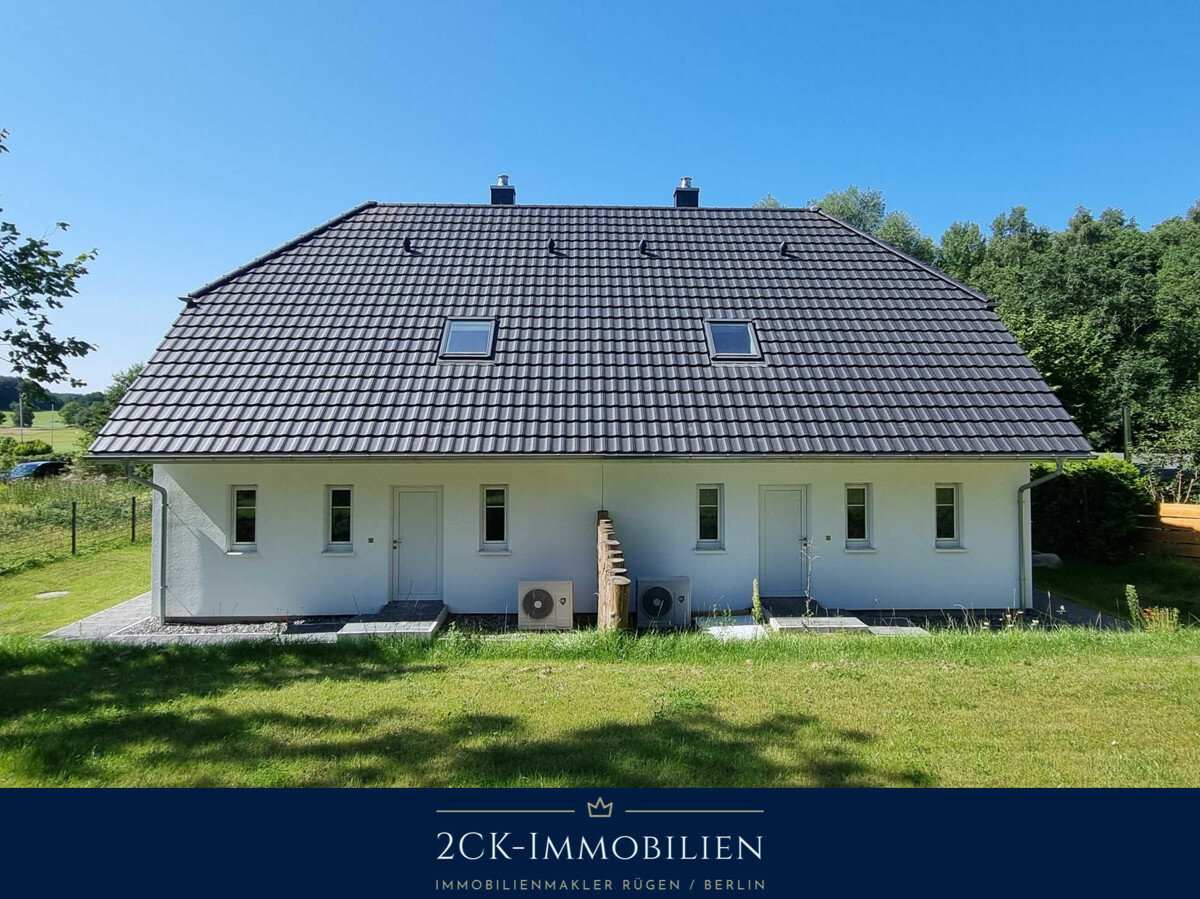 Mehrfamilienhaus zum Kauf 880.000 € 8 Zimmer 214 m²<br/>Wohnfläche 1.348 m²<br/>Grundstück ab sofort<br/>Verfügbarkeit Am Golfplatz 9 Karnitz Garz/Rügen 18574