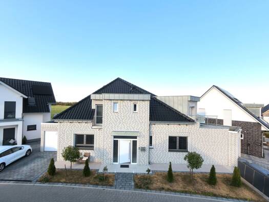 Einfamilienhaus zum Kauf 1.149.000 € 8 Zimmer 196 m² 366 m² Grundstück Pier Langerwehe 52379