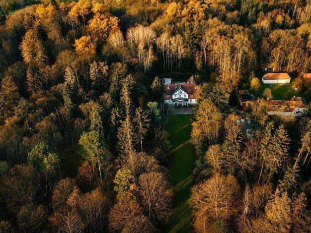 Villa zum Kauf provisionsfrei 2.215.000 € 35 Zimmer 1.006,8 m² 74.904 m² Grundstück Buchenhain 32 Buchenhain Boitzenburger Land 17268