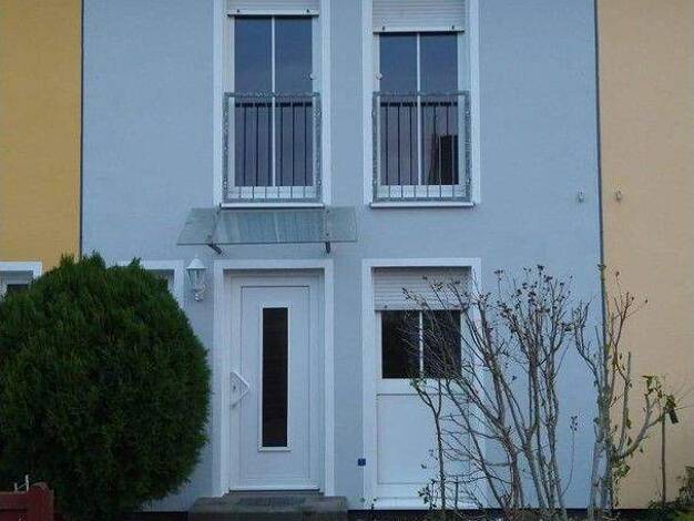 Reihenmittelhaus zum Kauf provisionsfrei 278.000 € 4 Zimmer 121 m² 154 m² Grundstück Merseburg 06217