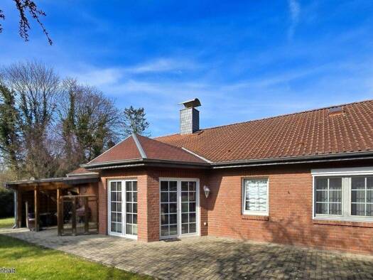 Einfamilienhaus zur Versteigerung 399.000 € 6 Zimmer 212,1 m² 1.069 m² Grundstück Triangel Sassenburg 38524