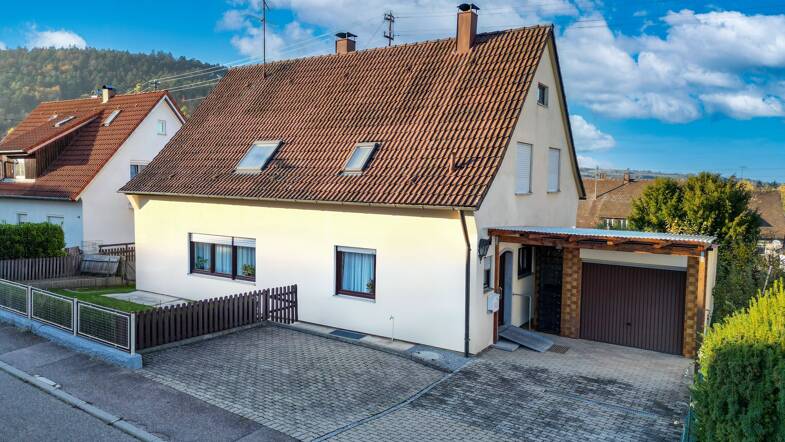 Einfamilienhaus zum Kauf 249.000 € 7 Zimmer 150 m² 581 m² Grundstück Bopfingen Bopfingen 73441
