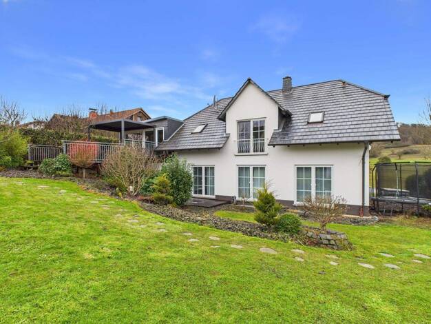 Mehrfamilienhaus zum Kauf 470.000 € 8 Zimmer 195 m² 895 m² Grundstück Remsfeld Knüllwald 34593